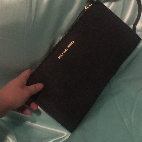 MICHAEL KORS CLUTCH/WRISTLET PURSE - Picture 3 of 3